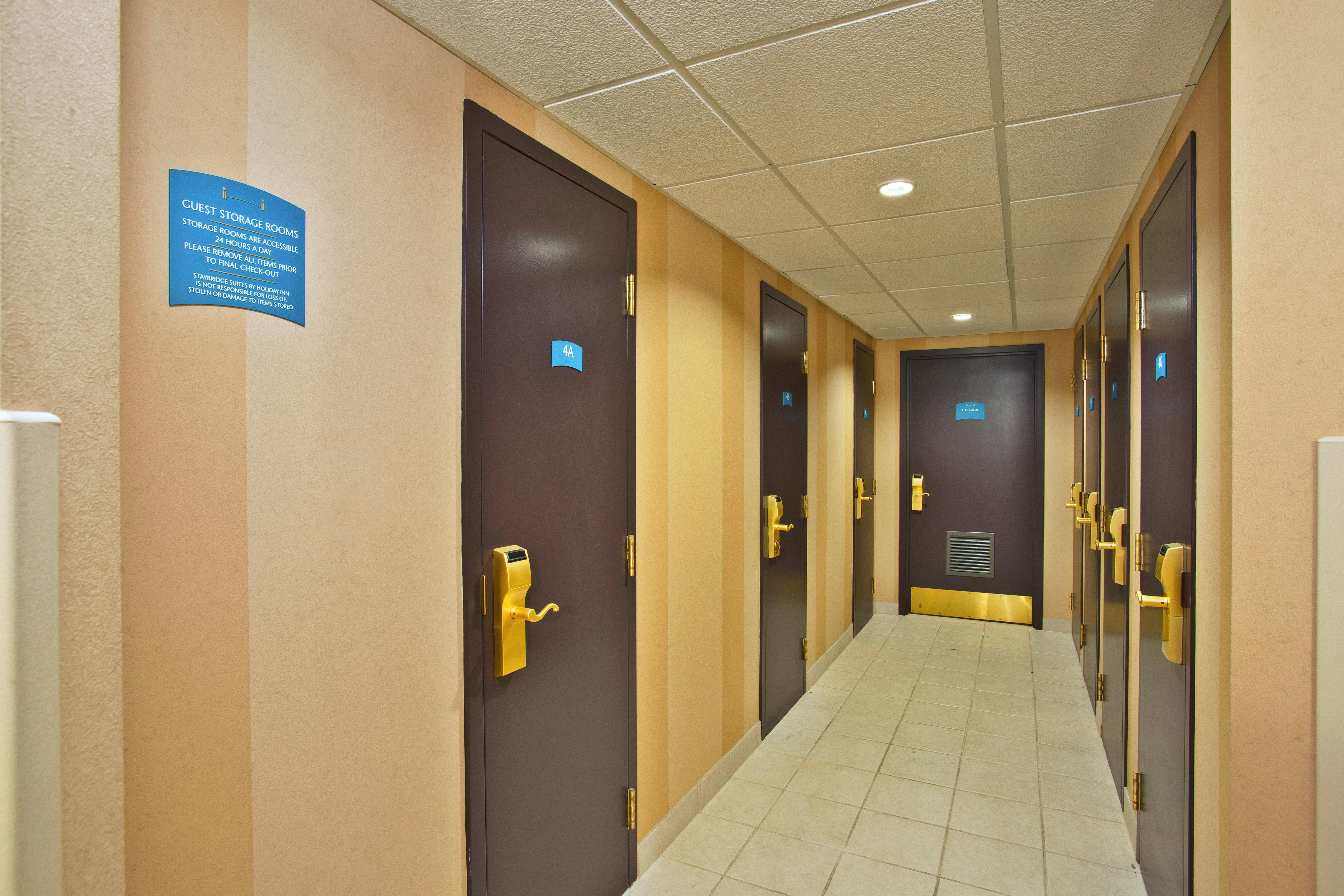 Executive Residency By Best Western Toronto-Mississauga Hotel Exterior photo